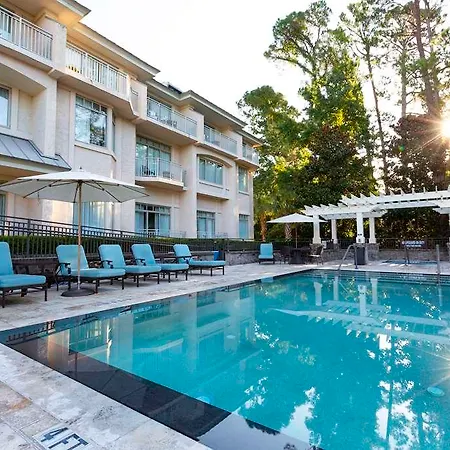Inn And Club At Harbour Town 